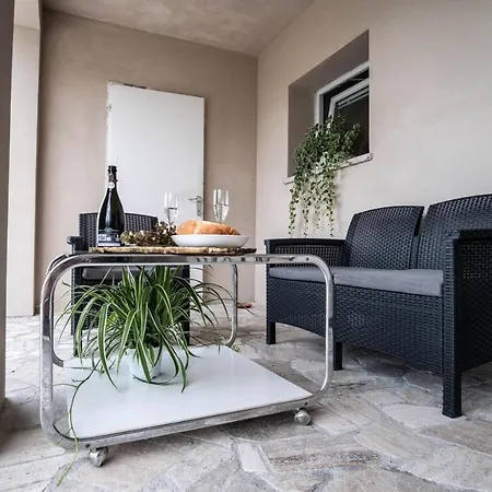 Mini Amina דירה *